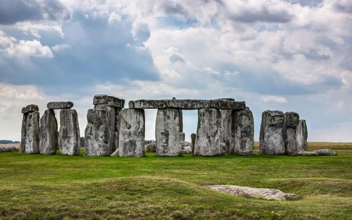 unesco-stonehenge_3293166a-large-large_trans2oueflmhzzhjcyuvn_gr-bvmxc2g6irfbtwdjolshwg