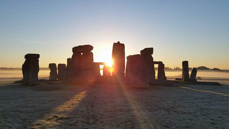 Stonehenge sunrise access tour